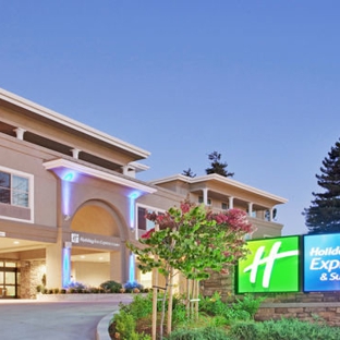 Holiday Inn Express & Suites Santa Cruz - Santa Cruz, CA