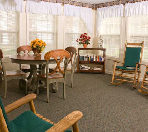 Commonwealth Assisted Living-Churchland House - Portsmouth, VA