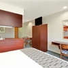 Microtel Inn & Suites by Wyndham Roseville/Detroit Area gallery
