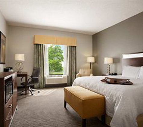 Hampton Inn & Suites Mansfield - Mansfield, PA