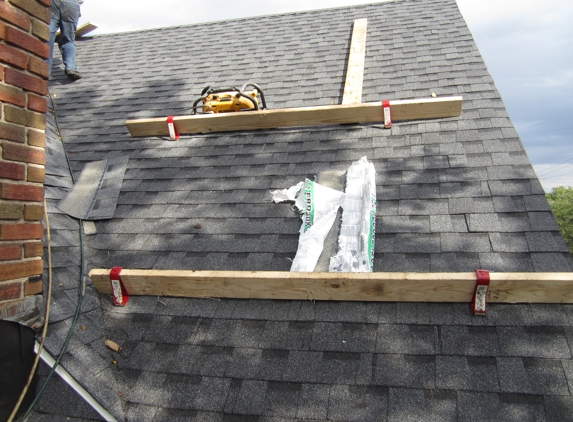 Renewal Roofing and Siding Company Fargo - West Fargo, ND. South Fargo Re Shingle Project by Renewal Roofing