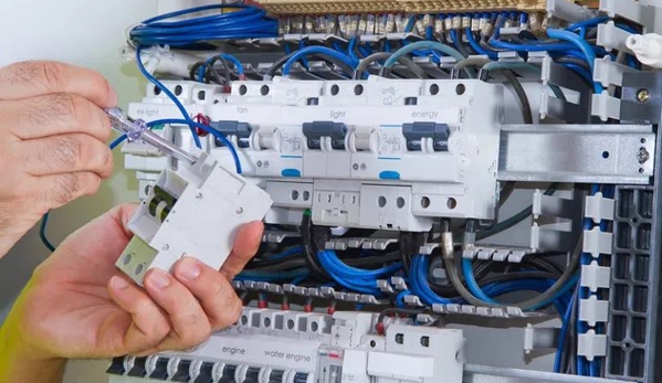 Barnes Electrical - Clinton, QLD