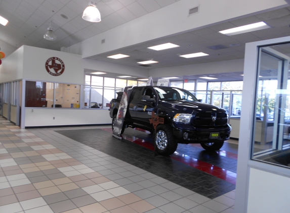 Rockwall Chrysler Dodge Jeep Ram - Rockwall, TX