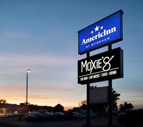 AmericInn - La Crosse, WI