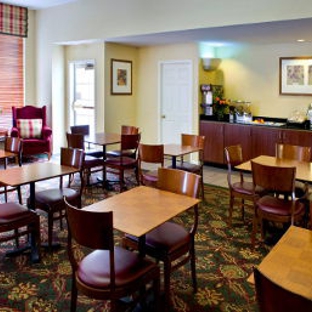 Hawthorn Suites by Wyndham Philadelphia Airport - Philadelphia, PA