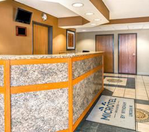 Microtel Inn & Suites by Wyndham Lincoln - Lincoln, NE