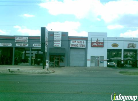 Texas Hitch & Truck Center - San Antonio, TX