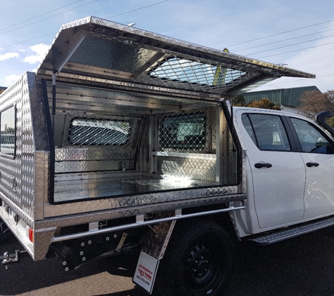 Bairnsdale Trays & Welding - Bairnsdale, VIC. Aluminium Canopy with Windows