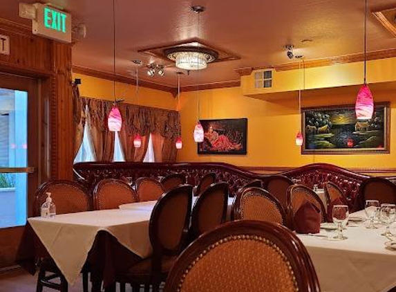 BOLLYWOOD INDIAN RESTAURANT - Westlake Village, CA