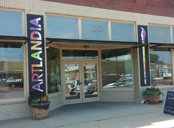 Artlandia Gallery and Creative Spaces - Hutchinson, KS