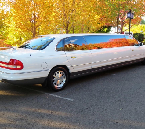 Wollongong Limousine Services - Wollongong, NSW