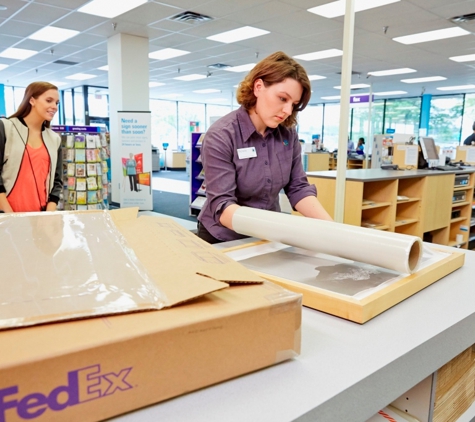 FedEx Office Print & Ship Center - Santa Rosa, CA