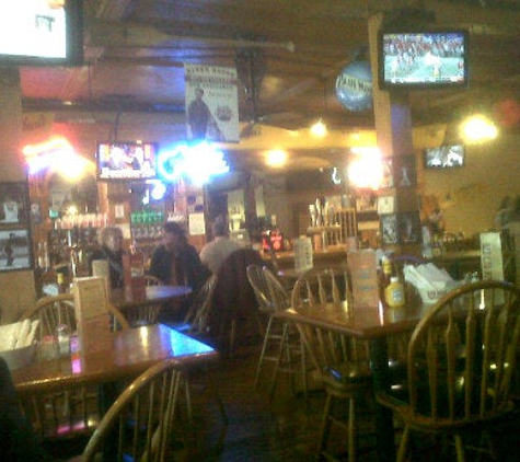 River House Bar & Grill - Moline, IL