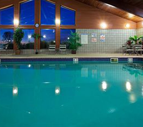 AmericInn - Cedar Falls, IA