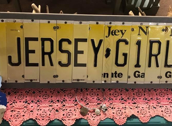 Junction Boutique Gift Shop - Belford, NJ. Jersey Girl Plate Art