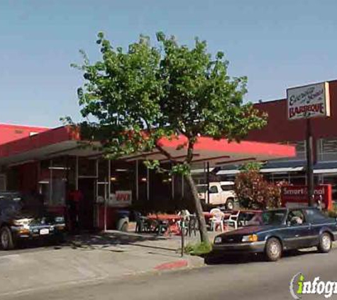 Everett & Jones Barbeque - Berkeley, CA