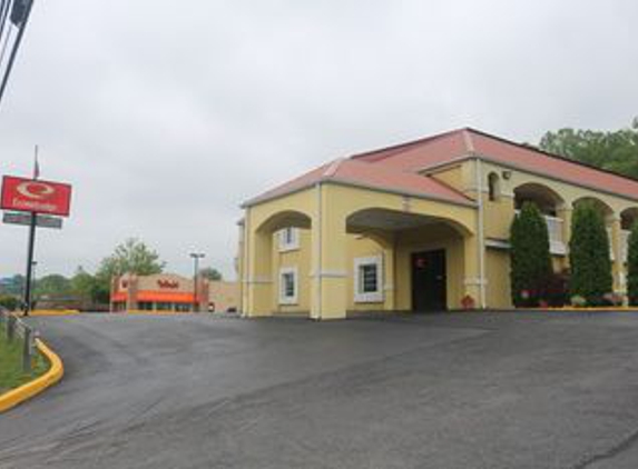 Econo Lodge - Huntington, WV