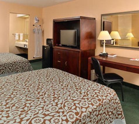 Econo Lodge - Junction, TX