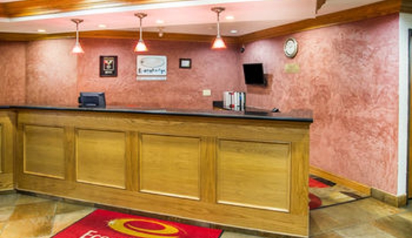 Econo Lodge - Cedar Rapids, IA