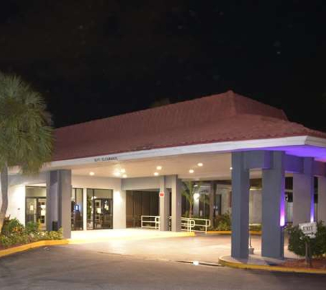 Days Inn by Wyndham Stuart - Stuart, FL