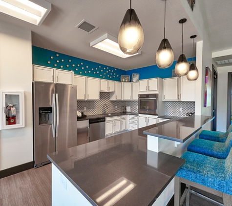 Elements at Prairie Center Apartments - Brighton, CO