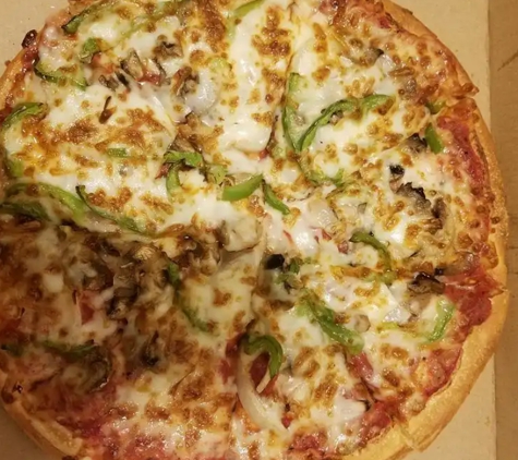 Mama Mia's Pizza - Englewood, CO