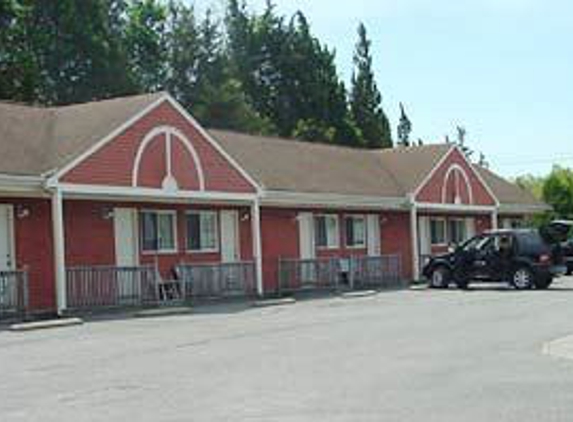 Blue Spruce Motel & Townhouses, Inc. - Plymouth, MA