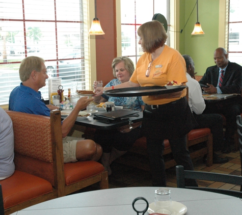 Arts Skillet - Indianapolis, IN. Serving lunch