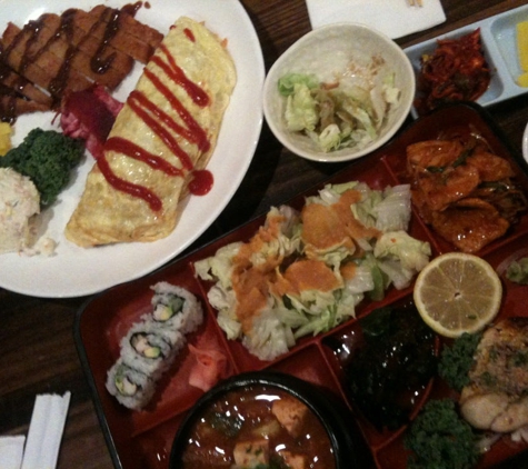 Tomo Sushi & Grill - Centreville, VA