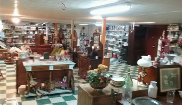 S & J Thrift Store - Lafayette, TN