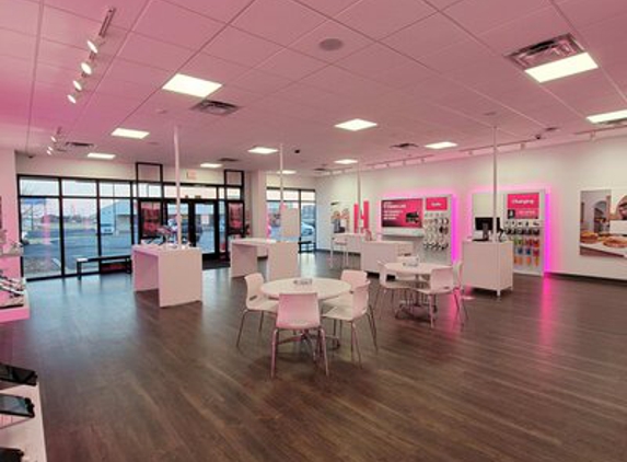 T-Mobile - Hays, KS