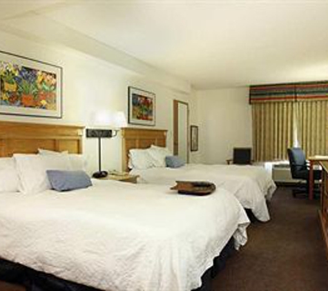 Hampton Inn & Suites Phoenix/Scottsdale - Scottsdale, AZ