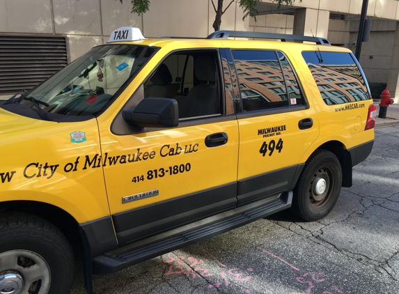 Yellow City Of Milwaukee Cab - Cudahy, WI