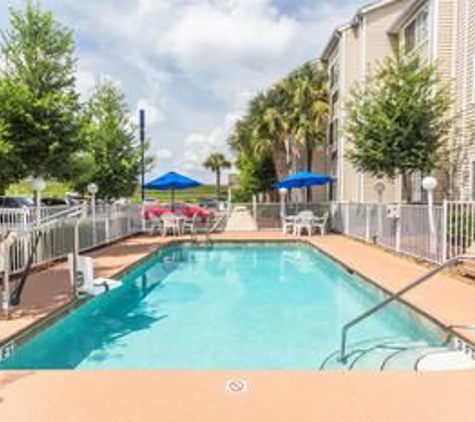 Microtel Inn & Suites by Wyndham Ocala - Ocala, FL