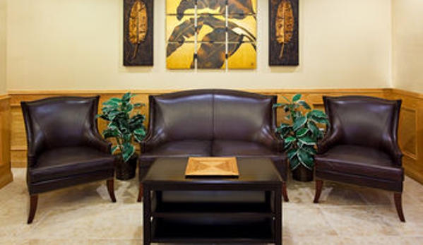 Holiday Inn Express & Suites Grand Blanc - Grand Blanc, MI