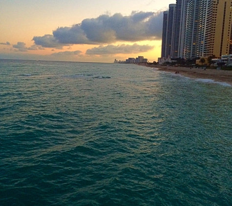 Beach Bar at the Newport Pier - Sunny Isles Beach, FL