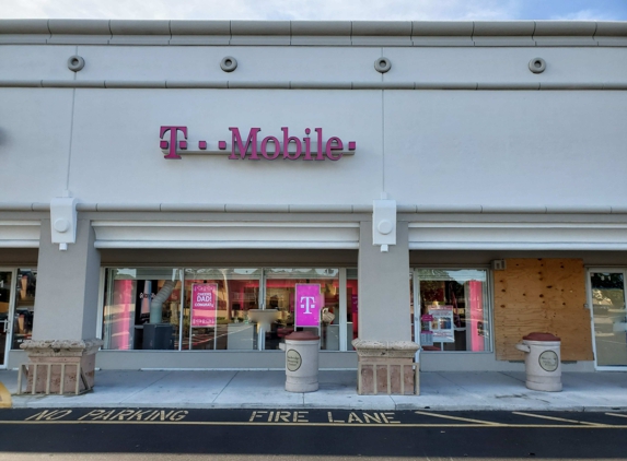 T-Mobile - Oakland Park, FL