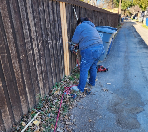 Pedro Hernandez Painting Co. - Mesquite, TX. Fence repair and Staining