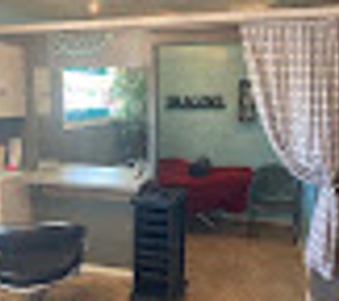 All About Me Salon & Spa - Hollister, MO