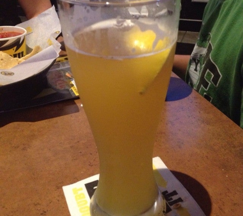 Buffalo Wild Wings - Woodhaven, MI