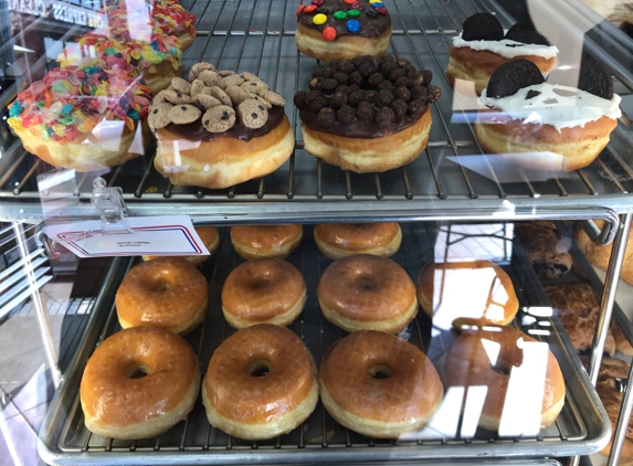 Tasty Donuts & Cafe - Los Angeles, CA