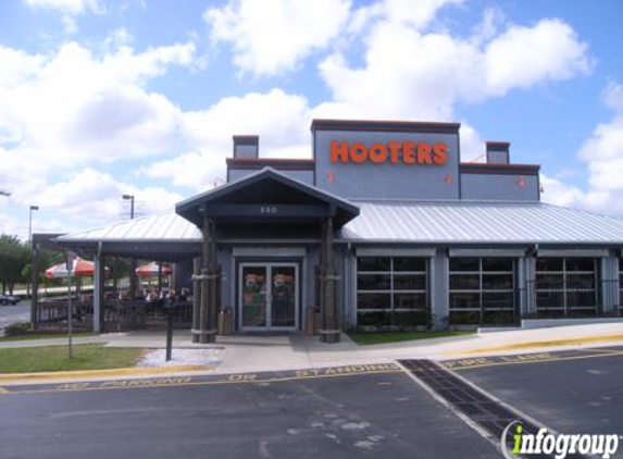 Hooters - Sanford, FL