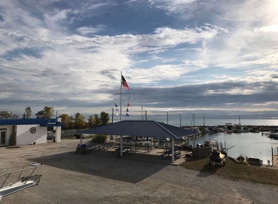 South Milwaukee Yacht Club - South Milwaukee, WI