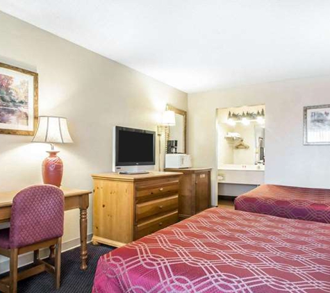 Econo Lodge - Springfield, MO