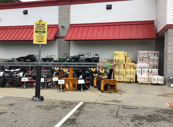 Tractor Supply Co - Rochester, NH