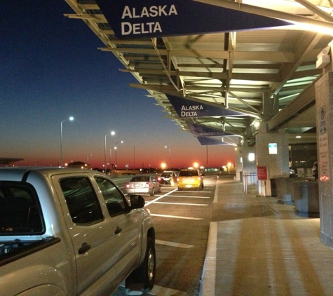 AUS - Austin-Bergstrom International Airport - Austin, TX