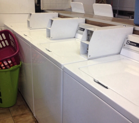 Duds N Suds Coin Laundry - Overland Park, KS