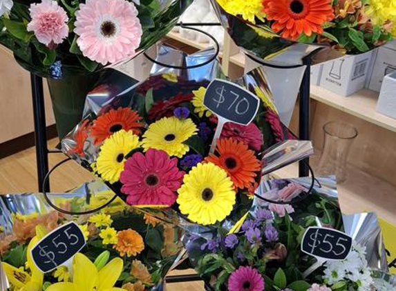 Wyong Village Florist - Wyong, NSW. Always Fresh Long Lasting Beautiful Flowers