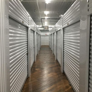 Life Storage - Milwaukee, WI