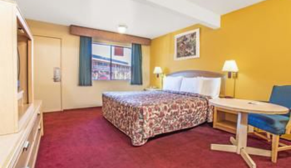 Travelodge Turlock - Turlock, CA